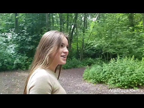 ❤️ Evelini sem predlagal, da bi seksala na javnem mestu! Rekla je da. Potem sem jo zajebal v rit in ji naredil spermo v usta. Nato se je posrkala. ☑ Krasni porniči pri nas ❌️❤